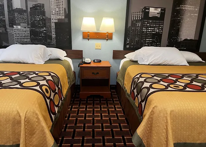 Super 8 By Wyndham Stafford Sugarland Area