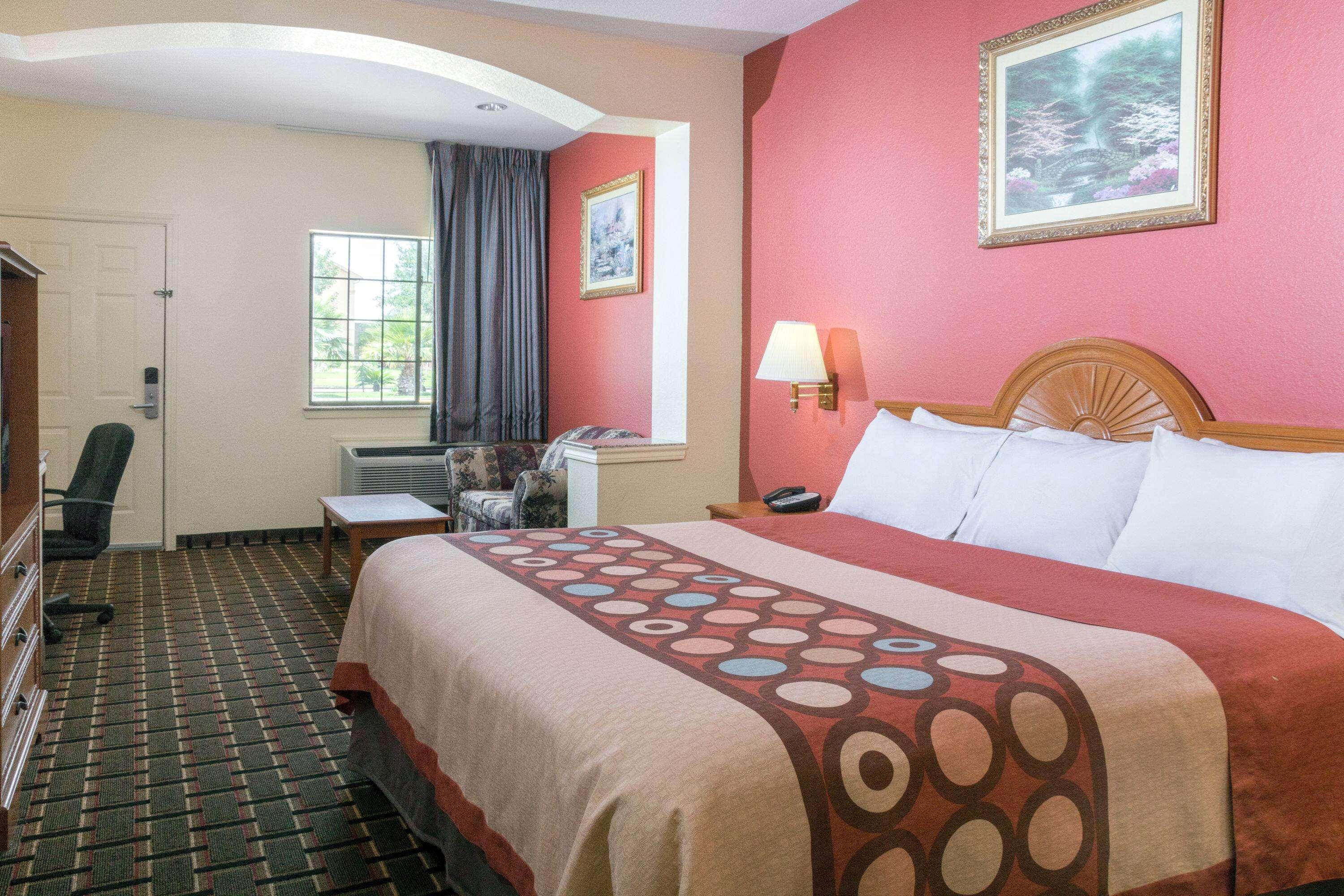 Super 8 By Wyndham Sugarland Area Stafford